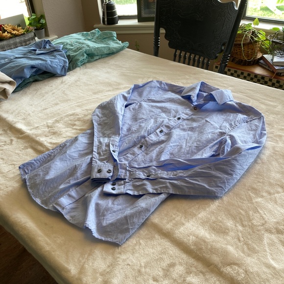 Mens H&M Blue Button Down Shirt. Size Small. - Picture 3 of 3